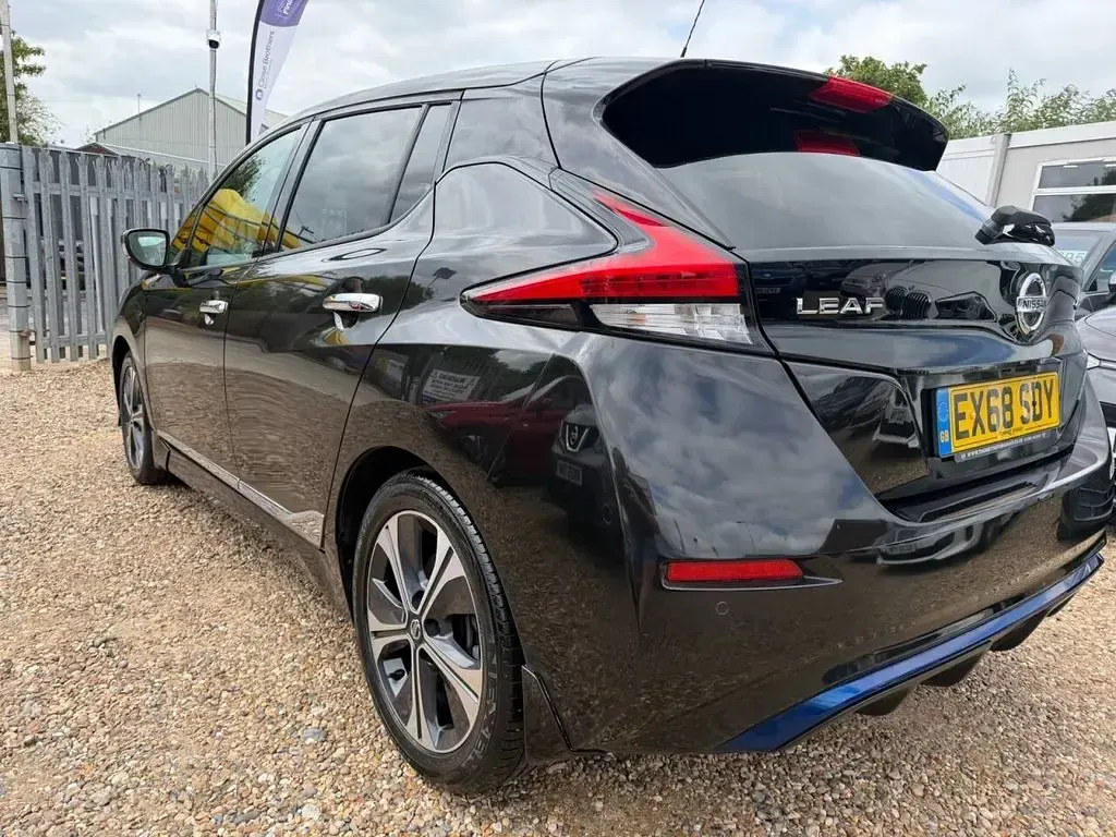 Used Nissan Leaf 110 kW (150 HP) 2018 Black Hatchback