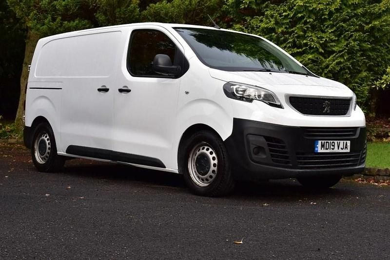 Used Peugeot Expert 115 HP (84 kW) 2019 White Van