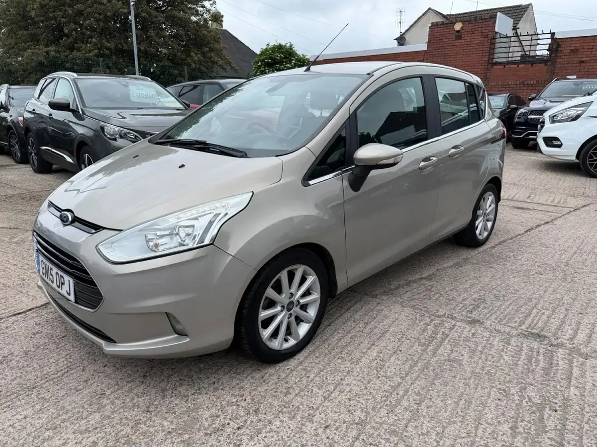 Used Ford B-MAX Titanium 2015 Silver MPV