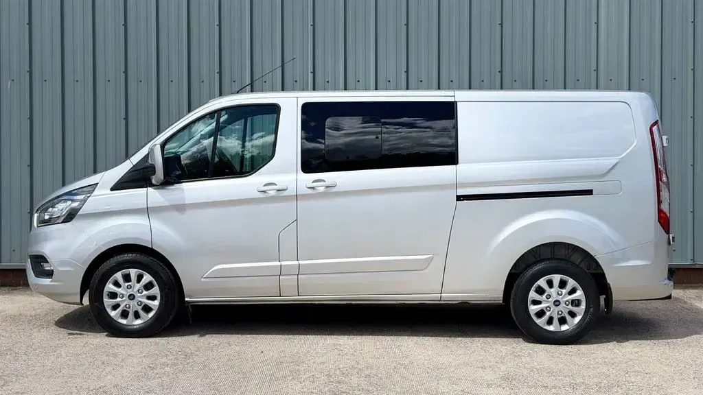 Used Ford Transit Custom Limited 170 HP (125 kW) 2022 Silver Estate