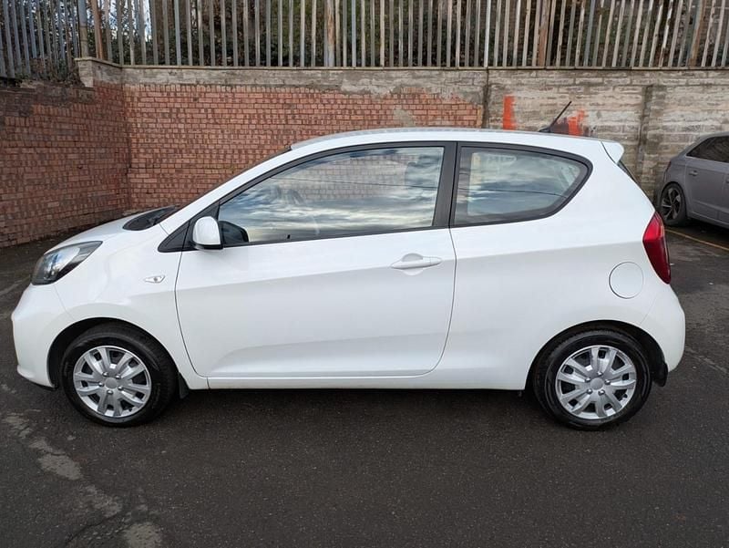 Used Kia Picanto 68 HP (50 kW) 2013 White Hatchback