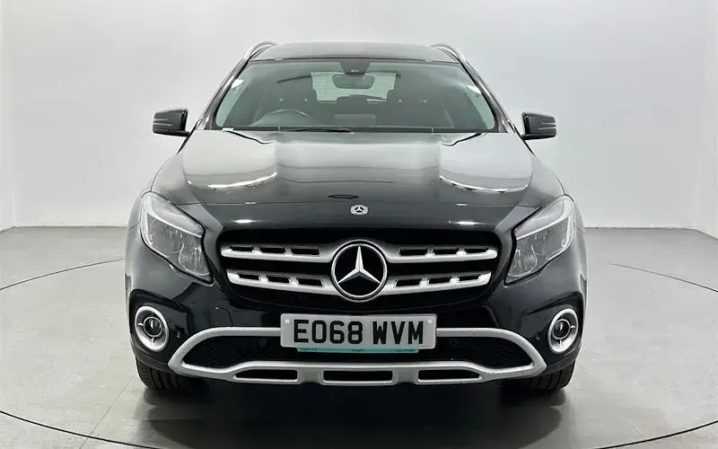 Used Mercedes GLA220 Executive 177 HP (130 kW) 2018 Black SUV