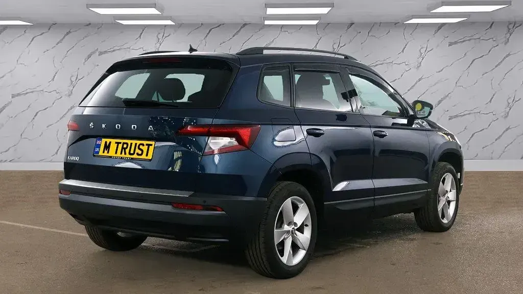 Used Skoda Karoq SE 115 HP (84 kW) 2020 Blue SUV