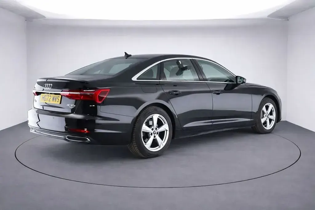 Usado Audi A6 Sport 204 HP (150 kW) 2023 Preto Sedan
