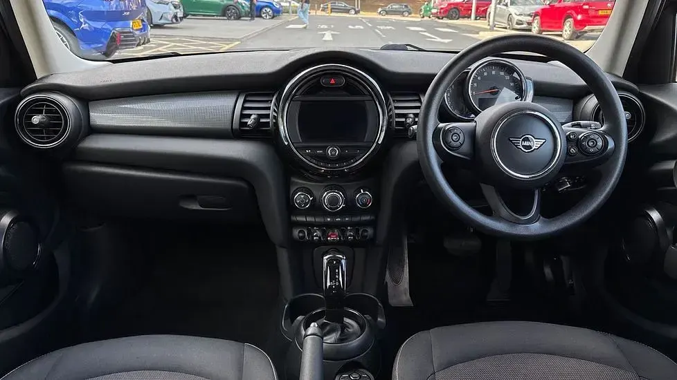 Used Mini Cooper Classic 134 HP (98 kW) 2020 Black Hatchback