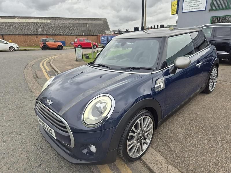 Used Mini Cooper Hatch 136 HP (100 kW) 2016 Blue Hatchback