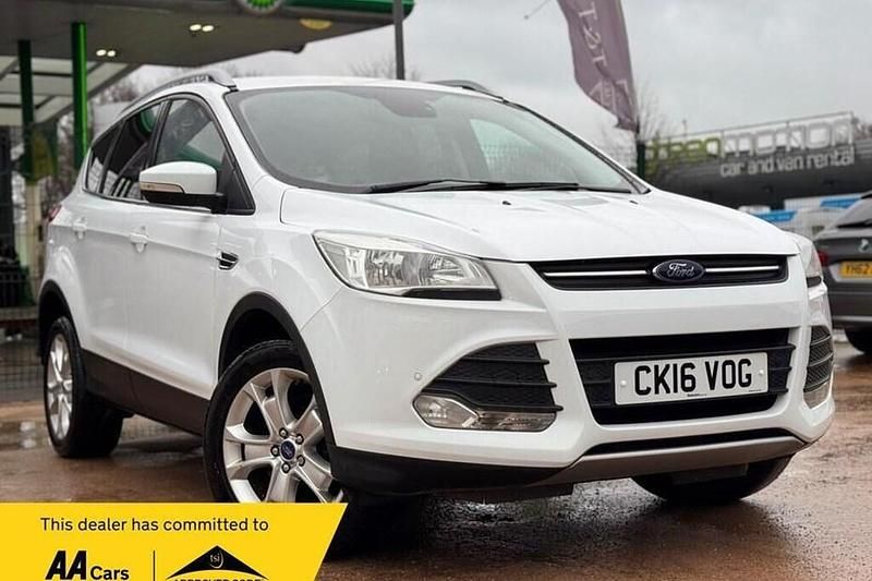 White Used 2016 Ford Kuga Zetec SUV | £7,250 (Fair price) - Image 1/1
