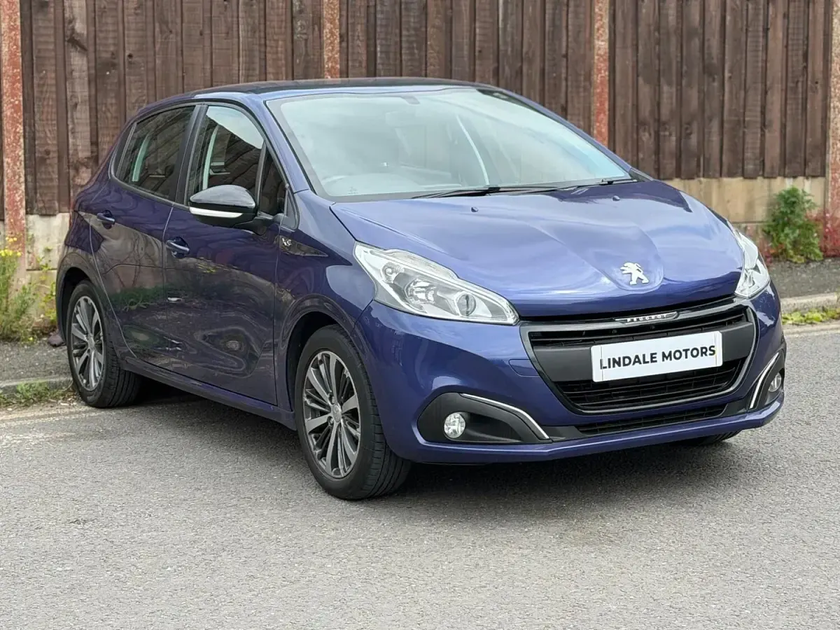 Used Peugeot 208 2016 Blue Hatchback