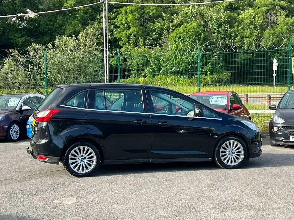 Used Ford Grand C-Max Titanium 115 HP (84 kW) 2013 Black MPV