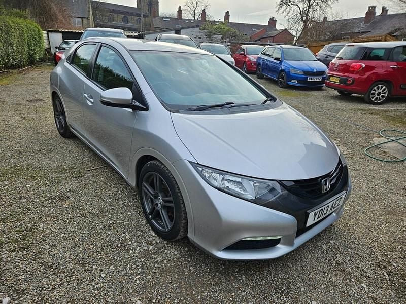 Alabaster silver metallic Used 2013 Honda Civic Hatchback | £3,495 (Fair price) - Image 1/4