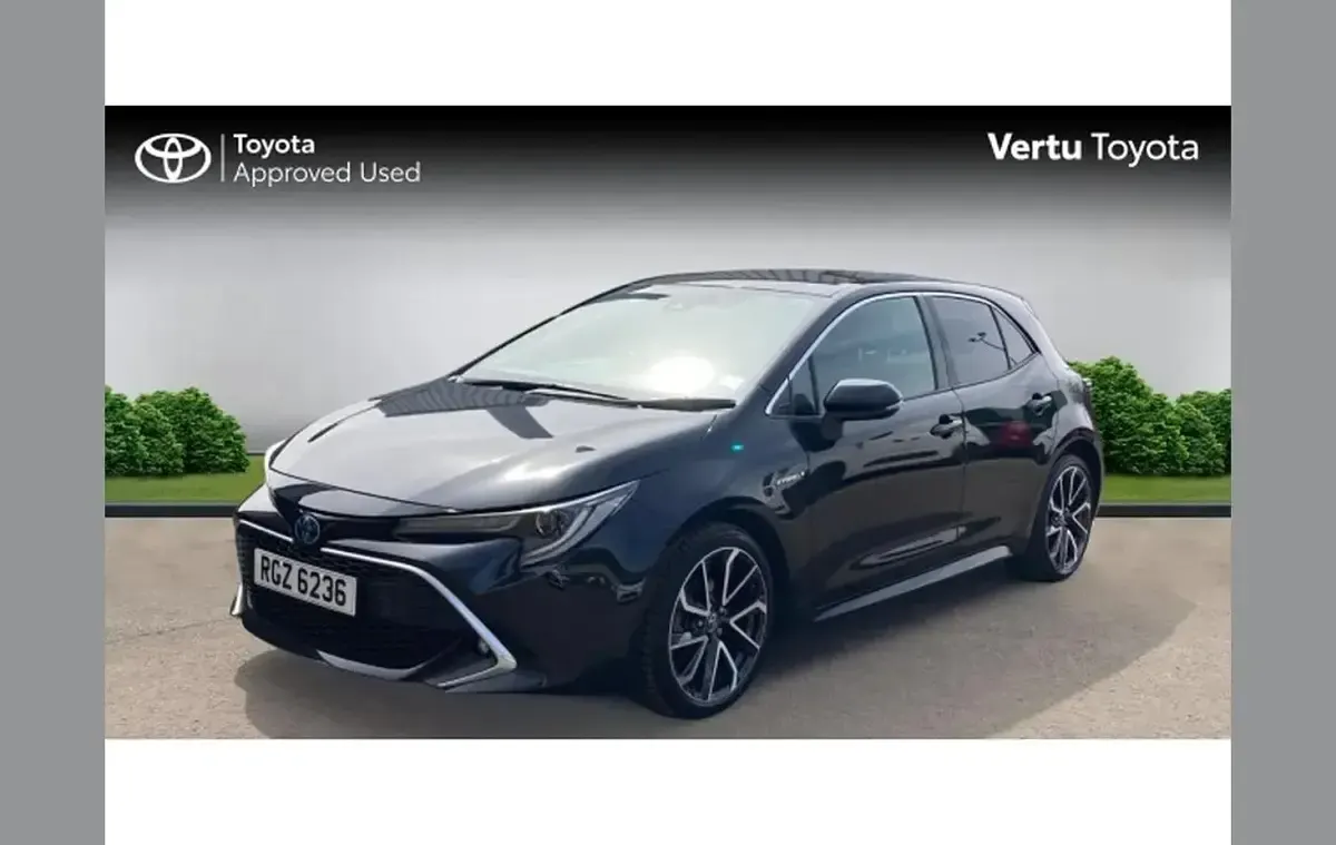 Used Toyota Corolla 122 HP (89 kW) 2019 Black Hatchback
