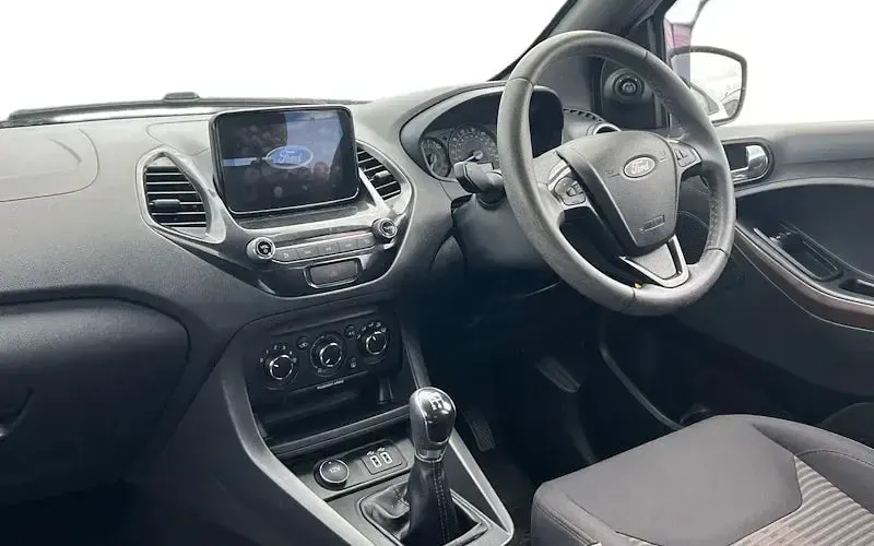 Used Ford Ka Plus Active 86 HP (63 kW) 2019 White Hatchback