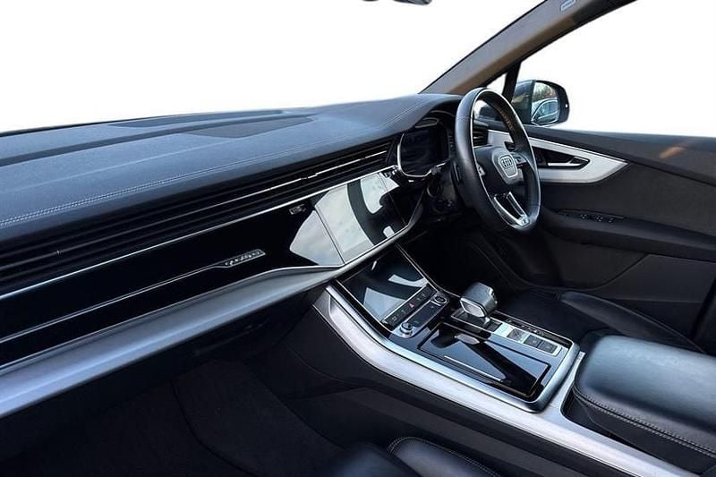 Used Audi Q7 S-Line 286 HP (210 kW) 2023 Grey SUV