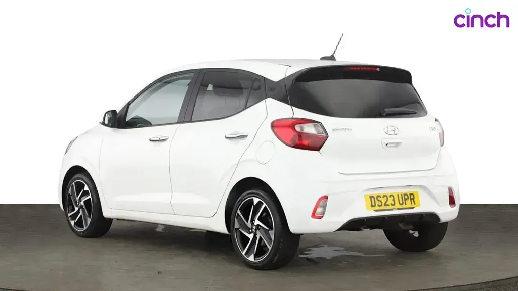 Used Hyundai i10 Premium 2023 White Hatchback