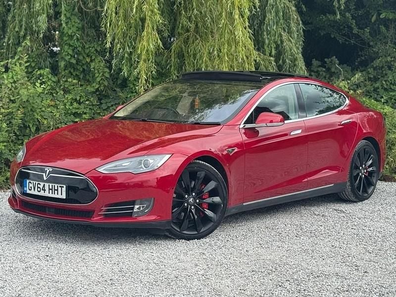 Used Tesla Model S 278 kW (379 HP) 2015 Red Hatchback