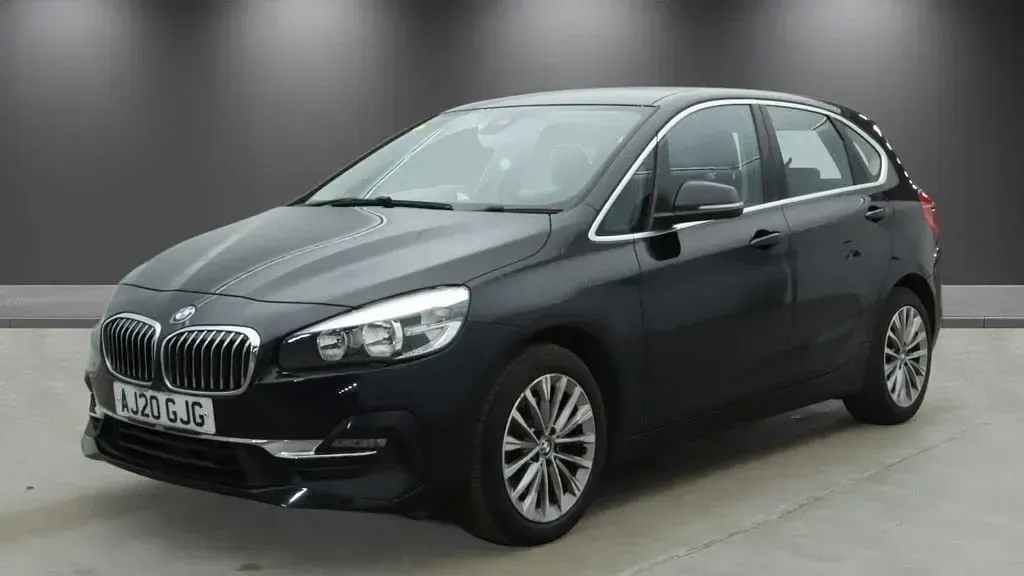 Used BMW 220 Luxury Line 190 HP (139 kW) 2019 Black Hatchback