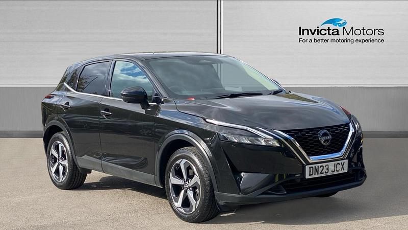 Black Used 2023 Nissan Qashqai N-Connecta SUV | £16,750 (Good price) - Image 1/4