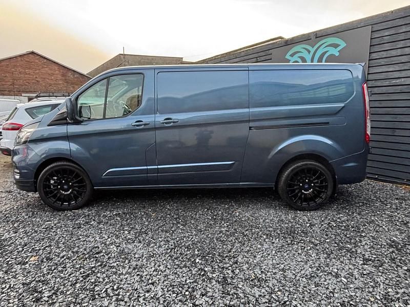 Used Ford Transit Custom Limited 130 HP (95 kW) 2019 Blue Van