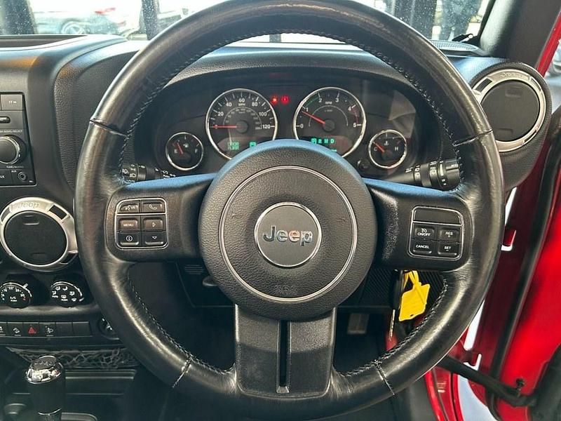 Used Jeep Wrangler Sahara 197 HP (144 kW) 2015 Red SUV