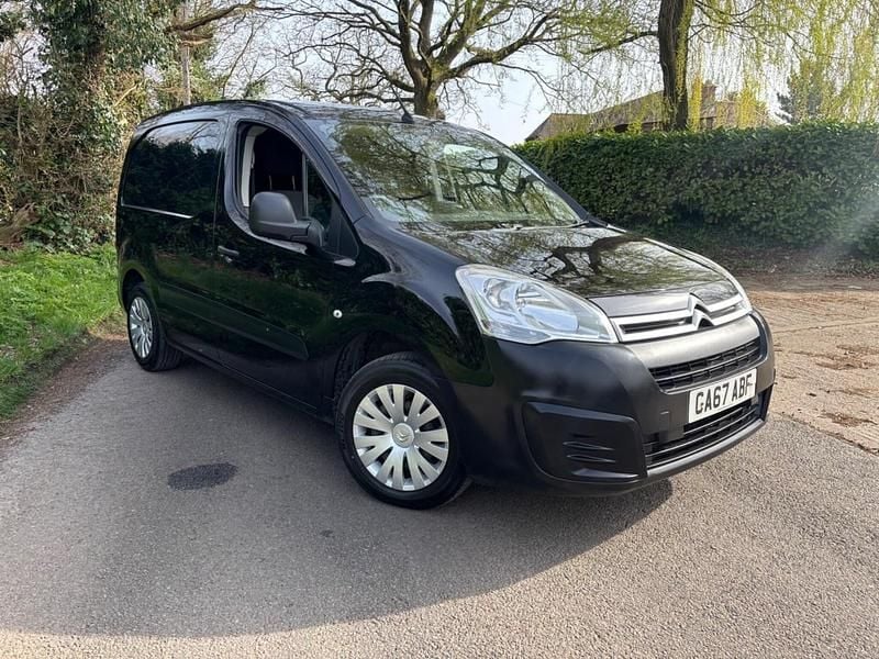 Used Citroën Berlingo 75 HP (55 kW) 2018 Black MPV