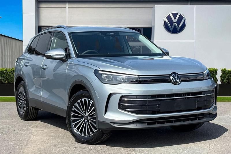 Silver New 2025 VW Tiguan Match SUV | £36,229 (Super price) - Image 1/4