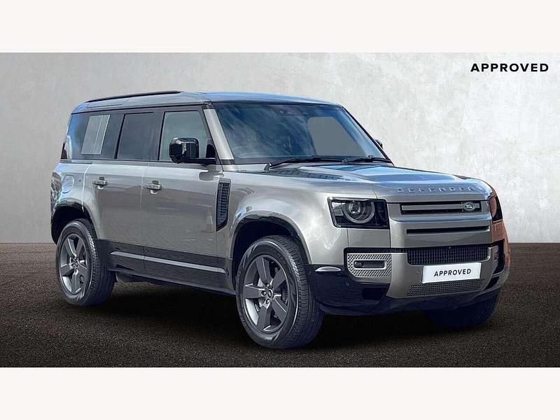 Silicon silver Used 2025 Land Rover Defender HSE Dynamic SUV | £74,260 - Image 1/4