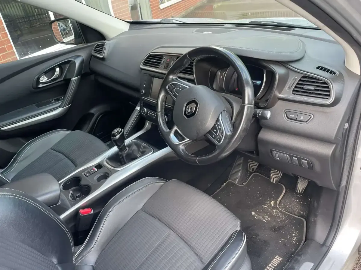 Usado Renault Kadjar Signature 130 HP (95 kW) 2018 Prateado SUV