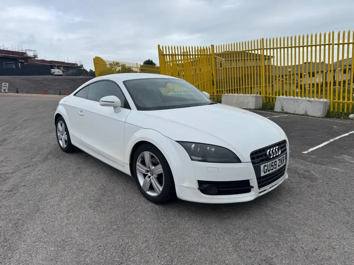 Used Audi TT Design 170 HP (125 kW) 2009 White Coupe