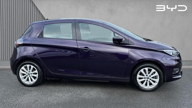 Used Renault Zoe Iconic 100 kW (136 HP) 2020 Purple Hatchback