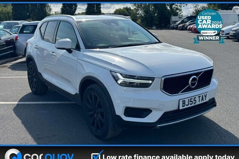 White Used 2019 Volvo XC40 Momentum SUV | £18,995 (Fair price) - Image 1/1
