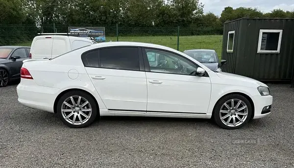 Used VW Passat 2012 White Sedan