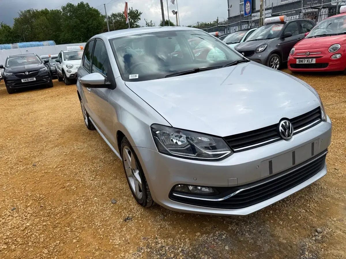 Used VW Polo SEL 90 HP (66 kW) 2014 Silver Hatchback
