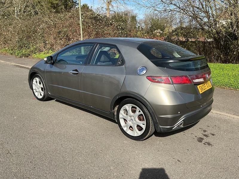 Used Honda Civic ES 140 HP (102 kW) 2009 Grey Hatchback