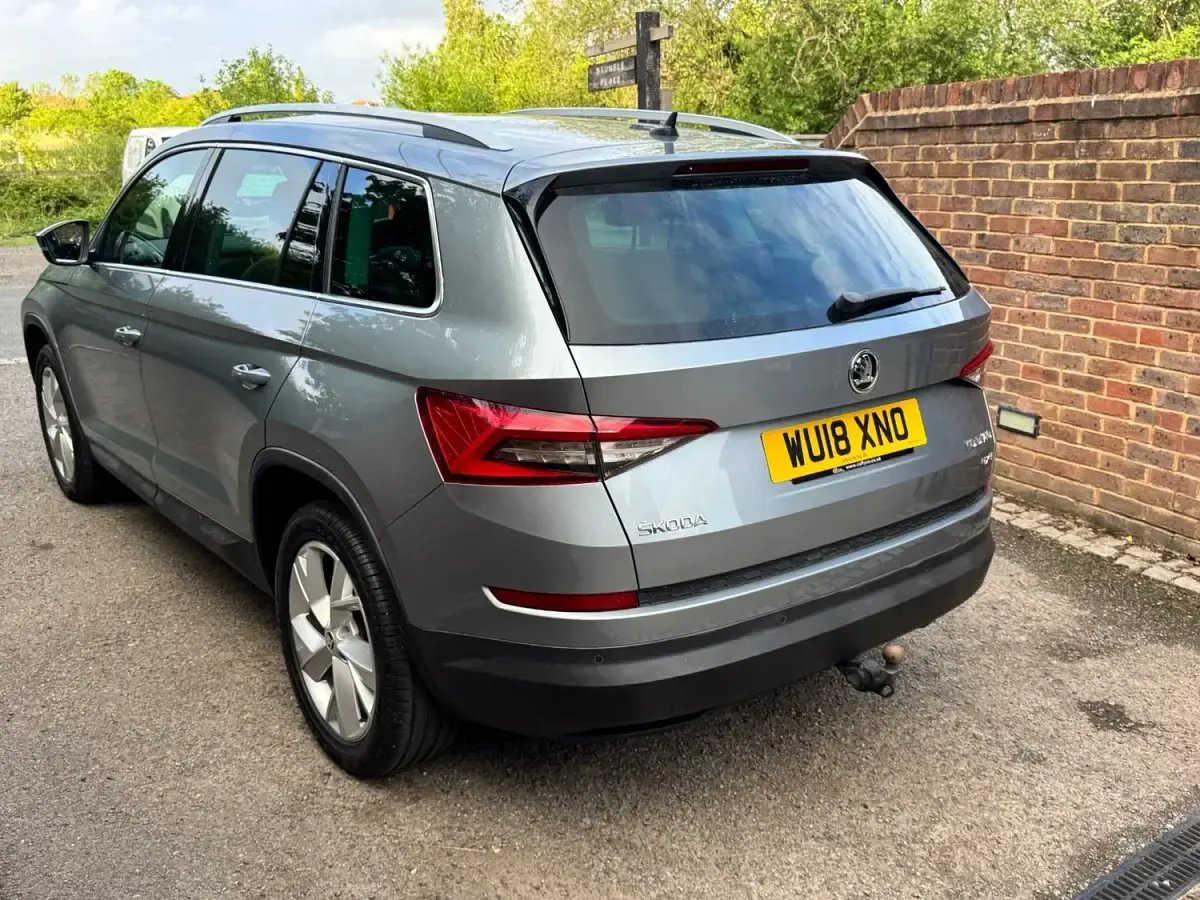 Usado Skoda Kodiaq 150 CV (110 kW) 2018 Gris SUV