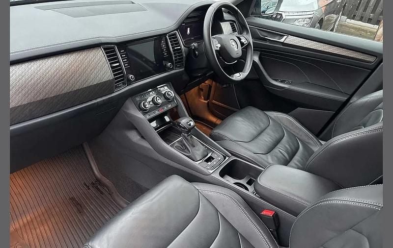 Used Skoda Kodiaq SE L Executive 150 HP (110 kW) 2023 Petrol blue metallic SUV