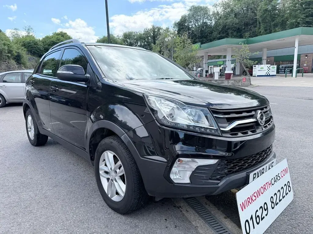 Used SsangYong Korando 178 HP (130 kW) 2018 Black Estate
