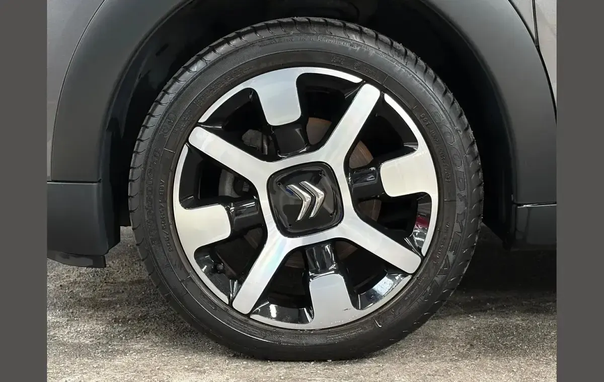 Używany Citroën C4 Flair 128 KM (94 kW) 2020 Szary SUV