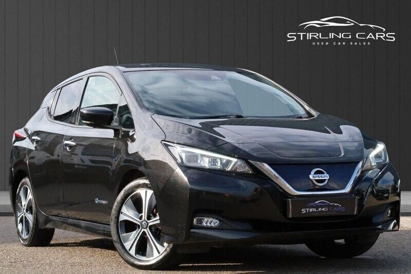 Black Used 2020 Nissan Leaf Tekna Hatchback | £7,989 (Fair price) - Image 1/4