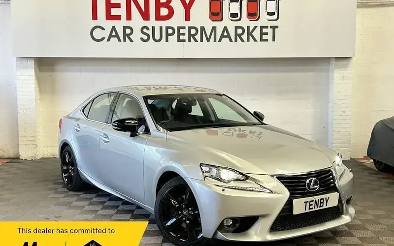 Used Lexus IS300h Sport Line 223 HP (164 kW) 2016 Sedan