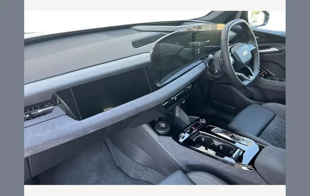 Used Audi Q6 e-tron Performance 225 kW (306 HP) 2025 Grey SUV