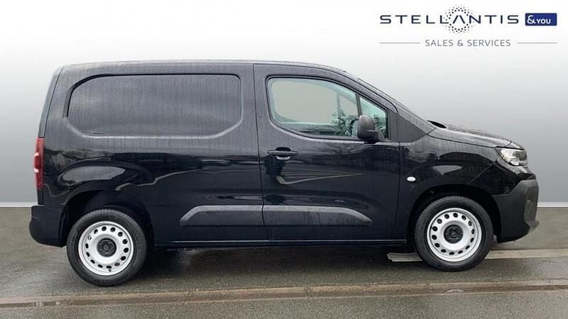 Used Peugeot Partner 129 HP (94 kW) 2024 Black MPV