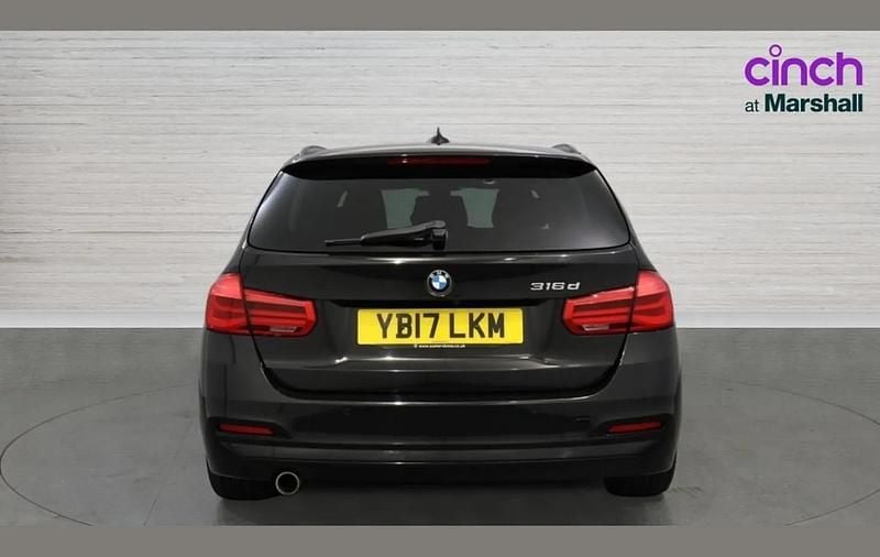 Usado BMW 316 Performance 116 CV (85 kW) 2017 Negro Familiar