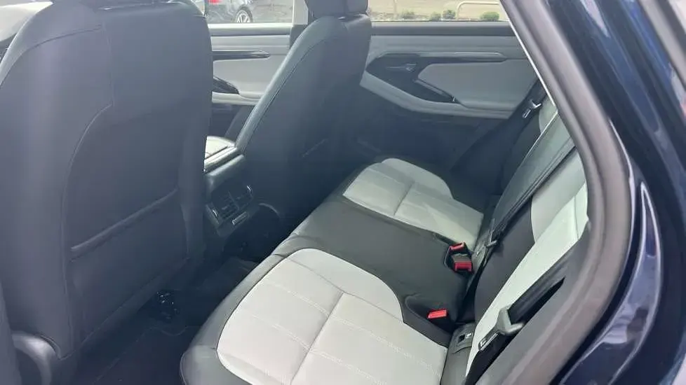 Begagnad Land Rover Range Rover evoque SE Dynamic 204 HK (150 kW) 2023 Blå SUV