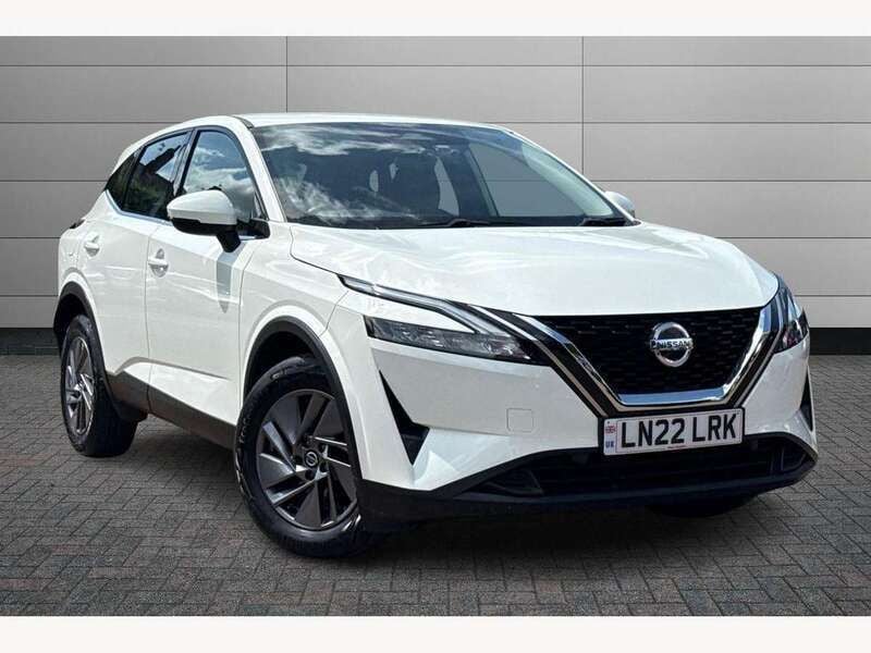 White Used 2022 Nissan Qashqai Acenta Premium SUV | £15,995 (Good price) - Image 1/4