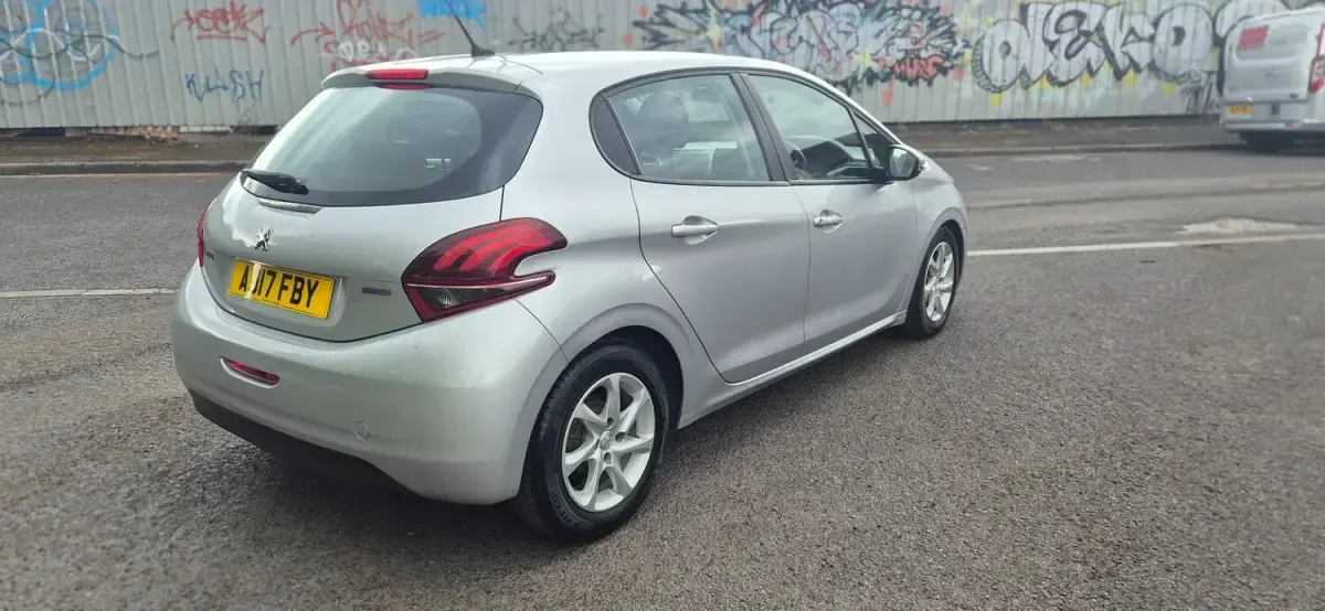 Used Peugeot 208 Active 2017 Silver Hatchback