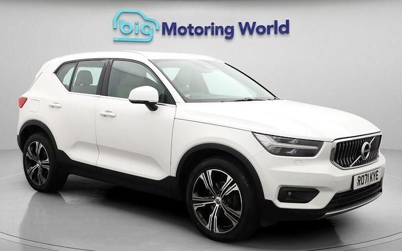 White Used 2021 Volvo XC40 Inscription SUV | £21,000 (Good price) - Image 1/4