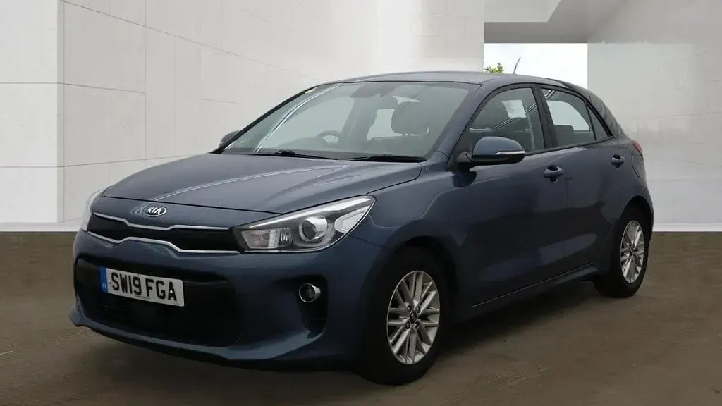 Used Kia Rio 100 HP (73 kW) 2019 Blue Hatchback