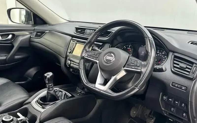 Used Nissan X-Trail Tekna 177 HP (130 kW) 2017 Grey SUV