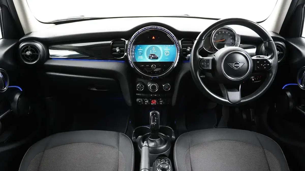 Used Mini ONE Classic 101 HP (74 kW) 2022 Grey Hatchback