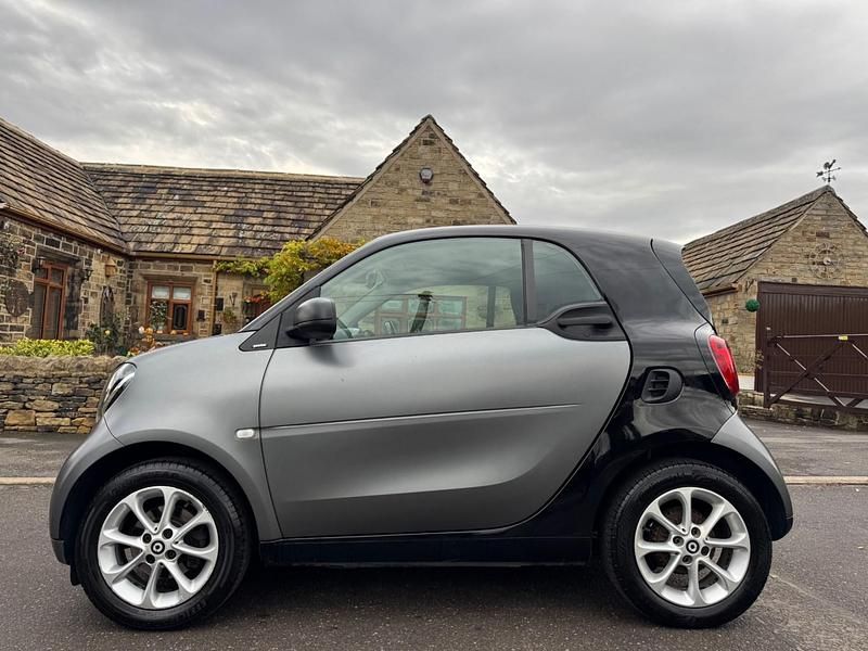 Used Smart ForTwo Coupé Passion 71 HP (52 kW) 2018 Black Coupe